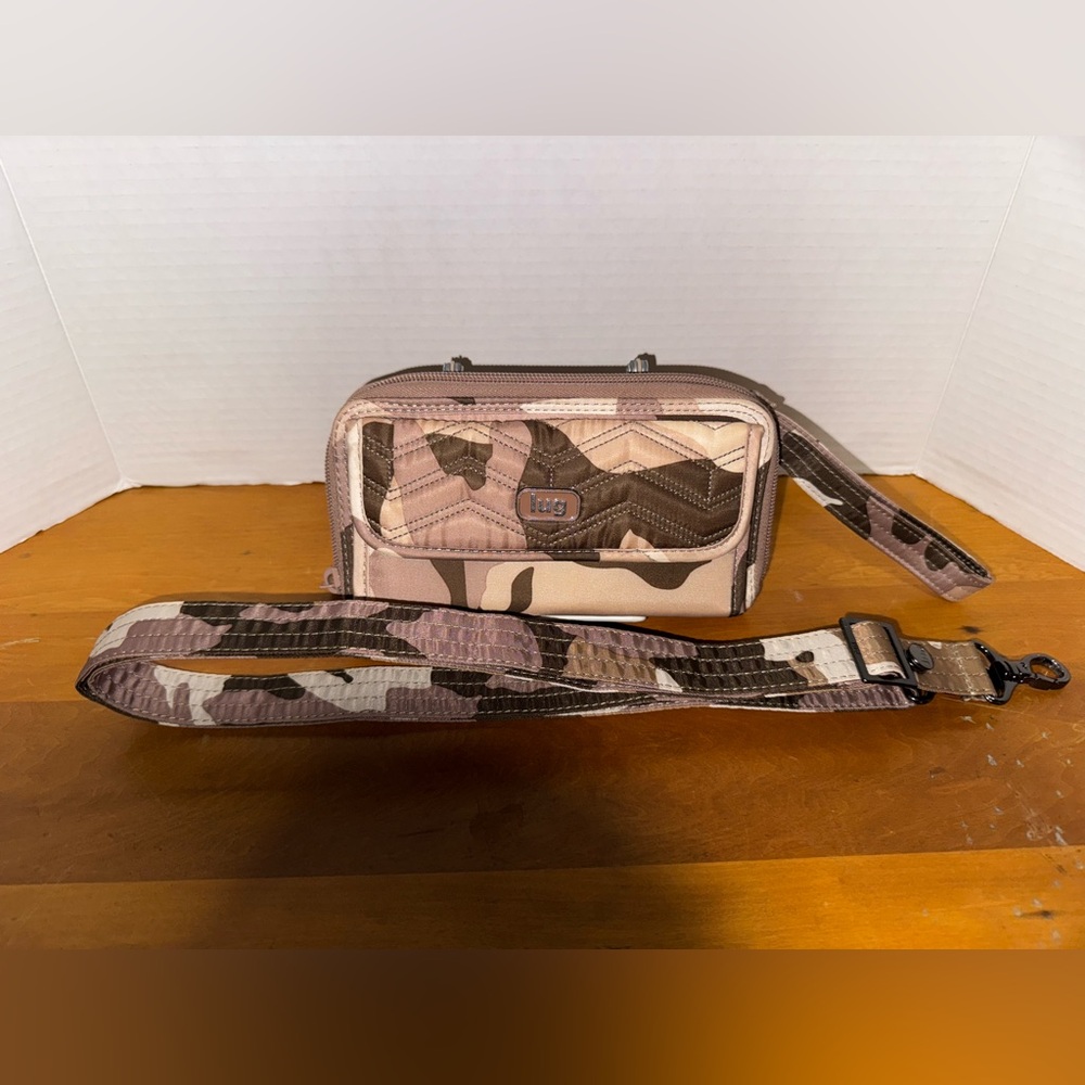 Lug Kickflip Convertible Wallet in Camo Sand